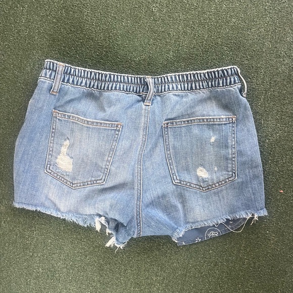 Aerie Women’s Jr Medium Denim Distressed Women Shorts cutoff Shortie pockets - Picture 3 of 11